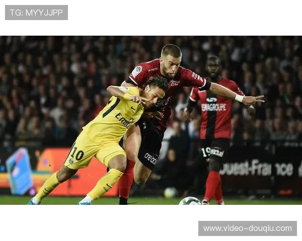 巴黎经济型胜利引热议，高效反击战术凸显争冠韧性